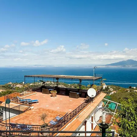 Villa Angela With Private Pool And Sea View *